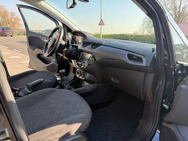 Opel Corsa 1.4 Favourite RIJKLAARPRIJS! 2019 Benzine 11