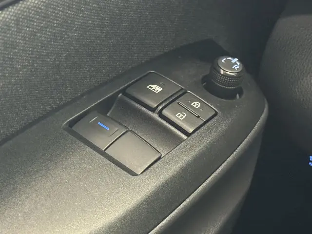 Toyota Yaris 1.5 Hybrid Active 2022 Hybride Benzine 17