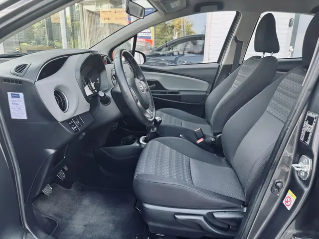Toyota Yaris 1.0 VVT-i Aspiration 2016 Benzine 11