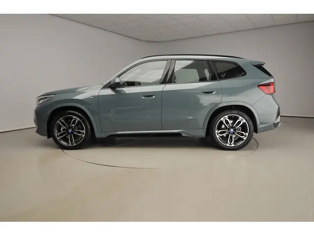 BMW iX1 xDrive30 2025 Elektrisch 2