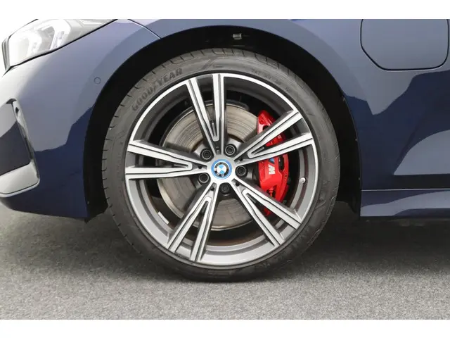 BMW 3 Serie Touring 320e 2024 Hybride Benzine 9