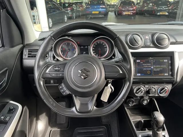 Suzuki Swift 1.2 Select 2018 Benzine 21