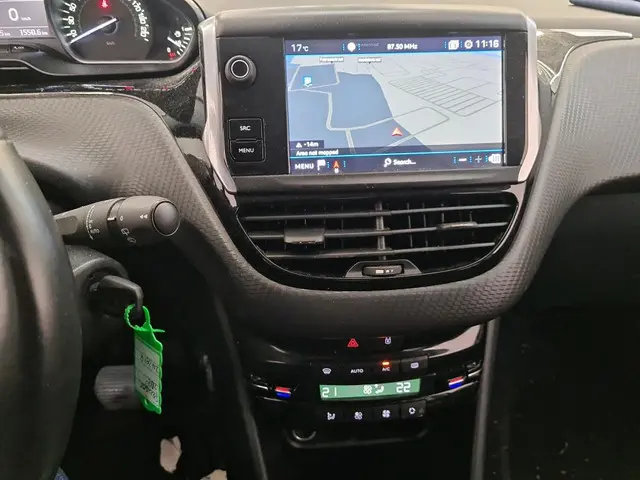 Peugeot 208 1.2 PureTech Allure 2019 Benzine 3