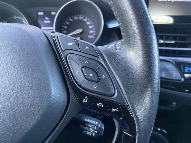 Toyota C-HR 1.8 Hybrid Dynamic 2021 Hybride Benzine 21