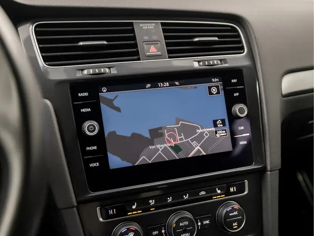 Volkswagen Golf 1.0 TSI Sportline 2017 Benzine 8