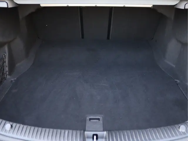 Mercedes-Benz C-Klasse 180 Avantgarde 2020 Benzine 58