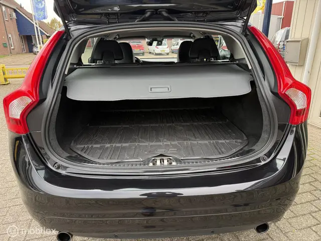 Volvo V60 1.6 T3 Momentum 2015 Benzine 12