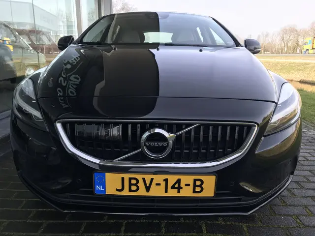 Volvo V40 2.0 D2 Nordic+ Automaat 2018 Diesel 8
