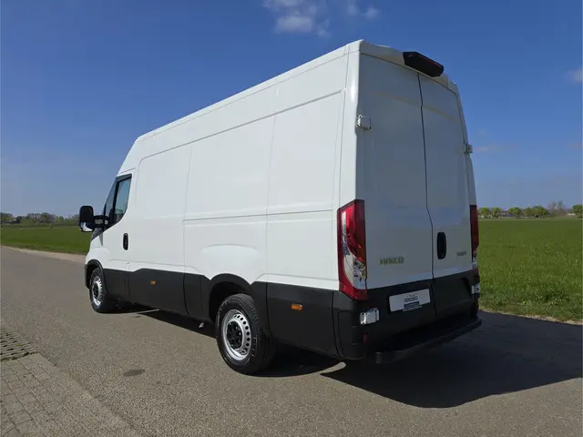 Iveco Daily 35S14V 2.3 352L H2 2023 Diesel 3