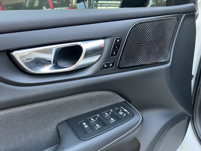 Volvo V60 2.0 B3 Plus Dark 2022 Hybride Benzine 13