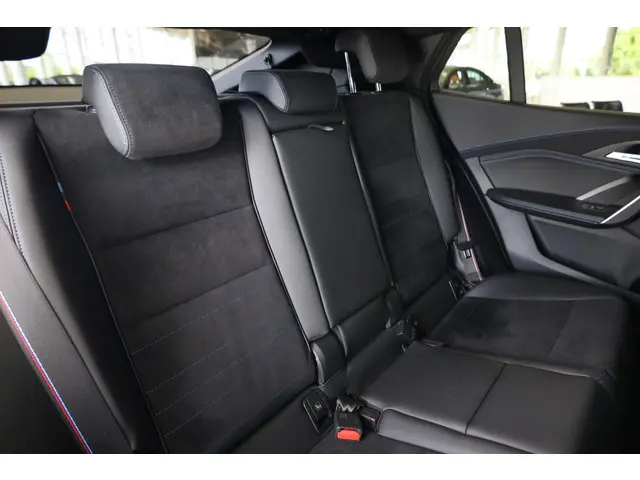 BMW iX2 eDrive20 2025 Elektrisch 9