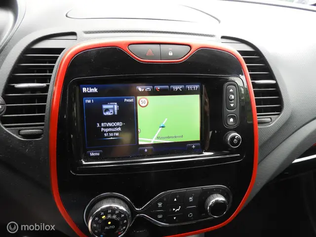 Renault Captur 1.2 TCe Helly Hansen 2015 Benzine 26