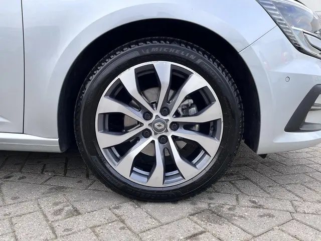 Renault Mégane Estate 1.3 TCe 140 Techno 2023 Benzine 24