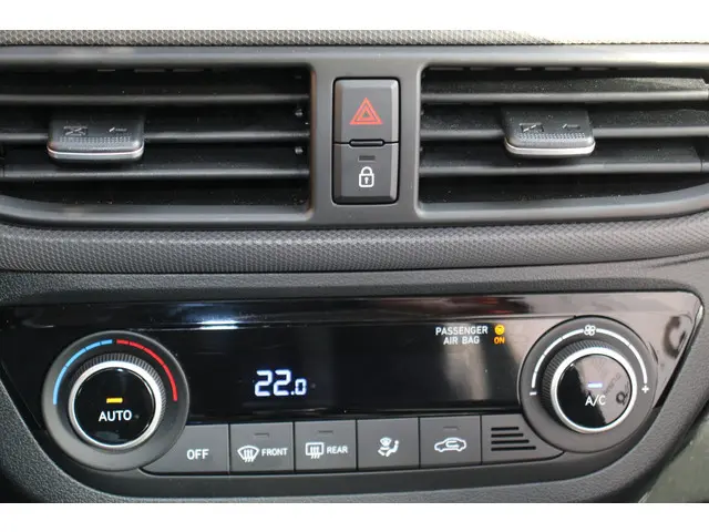 Hyundai i10 1.0 Premium 2025 Benzine 24