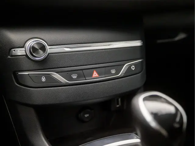 Peugeot 308 SW 1.2 PureTech Sport 2020 Benzine 9