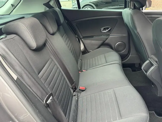 Renault Mégane 1.2 TCE LIMITED 2015 Benzine 13