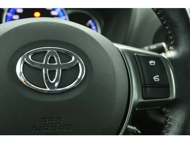 Toyota Yaris 1.5 Hybrid Aspiration 2015 Hybride Benzine 21
