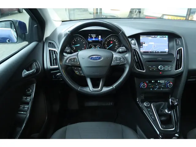 Ford Focus 1.0 TITANIUM ST-LINE SPORT 2016 Benzine 16