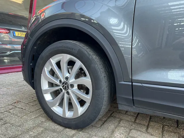 Volkswagen T-Roc 1.5 TSI Life Business 2024 Benzine 7