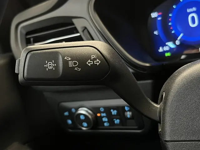 Ford Kuga 2.5 PHEV ST-Line X 2022 Hybride Benzine 43