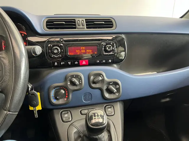 Fiat Panda 0.9 TwinAir Lounge panorama dak 2012 Benzine 8