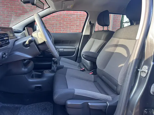 Citroën C4 Cactus 1.2 PureTech Business 2015 Benzine 12