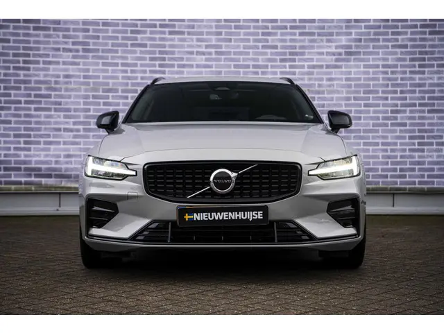 Volvo V60 2.0 B4 Plus Dark 2023 Benzine 10