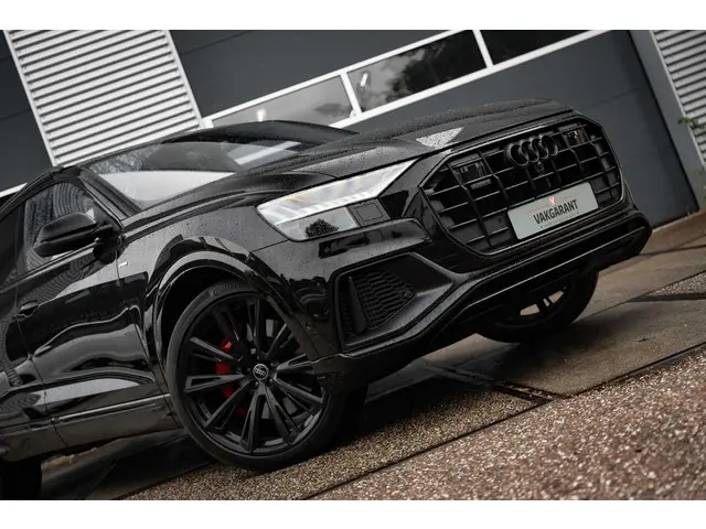 Audi Q8 55 TFSI-E quattro 2023 Hybride Benzine 19