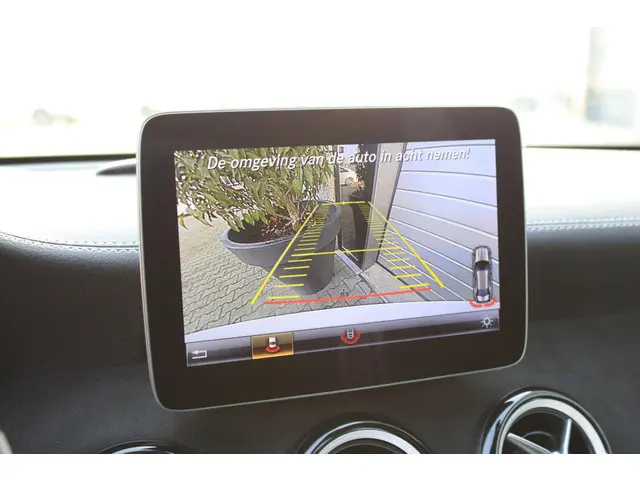 Mercedes-Benz CLA 180 AMG 2018 Benzine 10