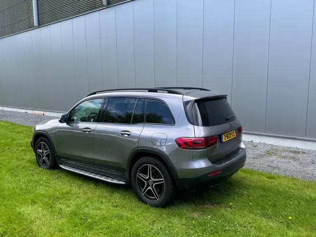 Mercedes-Benz GLB 220 d Premium Plus 2020 Diesel 3