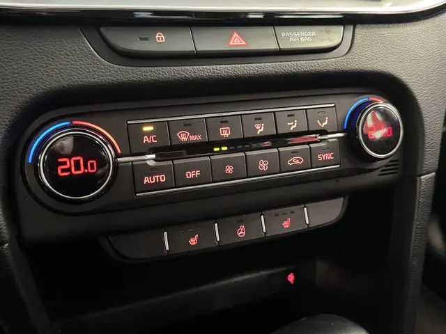 Kia Ceed 1.4 T-GDi GT-Line 2021 Benzine 23