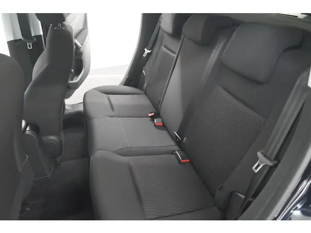 Peugeot 208 PureTech 82 Signature 2019 Benzine 29