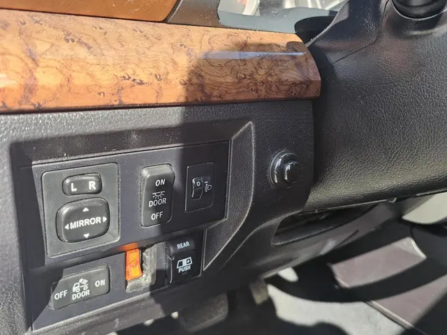 Toyota Tundra 5.7L V8 2015 Benzine 18
