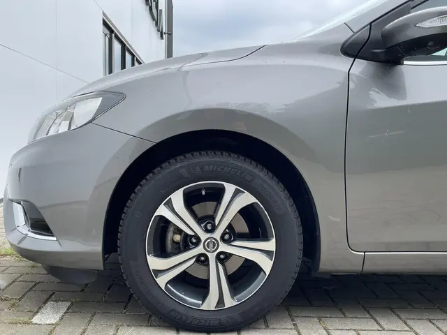 Nissan Pulsar 1.2 DIG-T Business Edition 2014 Benzine 17