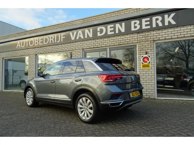 Volkswagen T-Roc 1.5 TSI Sport DSG Beats 2019 Benzine 2