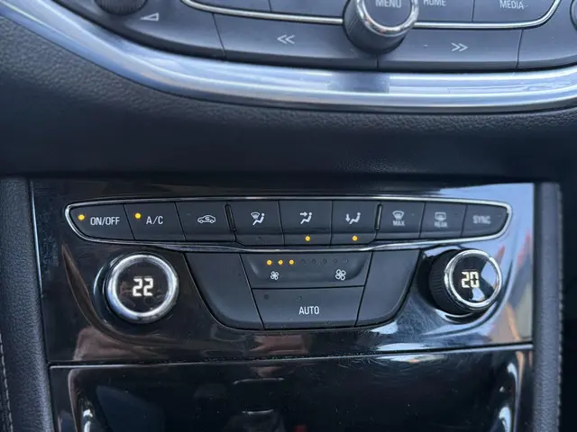 Opel Astra Sports Tourer 1.4 Innovation 2016 Benzine 16