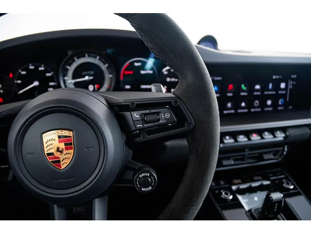 Porsche 911 3.0 Carrera 4 GTS 2022 Benzine 57