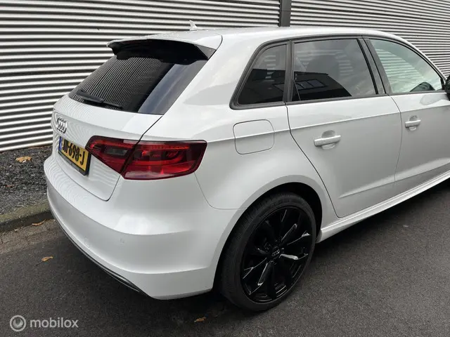 Audi A3 Sportback 1.2 TFSI S-line Sport 2016 Benzine 3