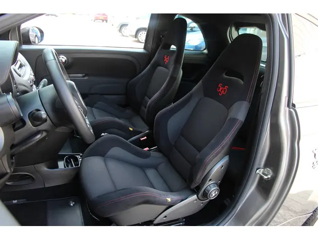 Fiat 500 1.4-16V Abarth 2013 Benzine 16