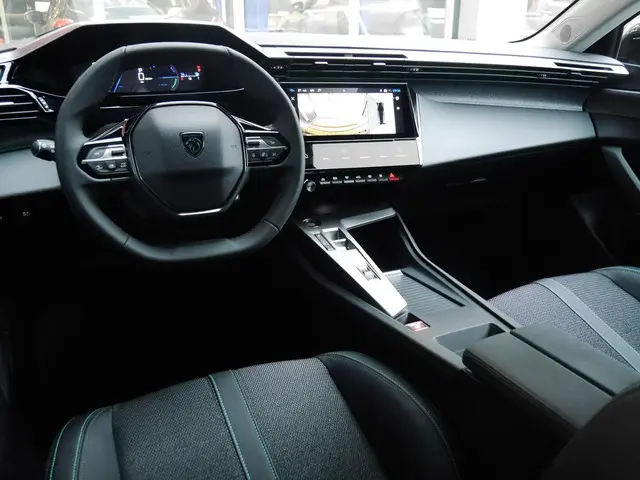 Peugeot e-308 SW Allure EV 54 kWh 2025 Elektrisch 10