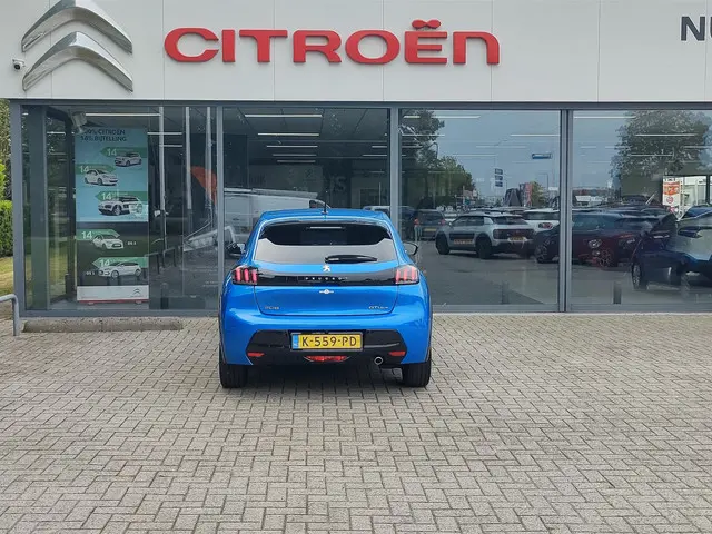 Peugeot 208 1.2 PureTech GT-Line 2021 Benzine 4