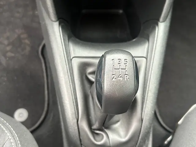 Peugeot 208 1.2 VTi Envy 2014 Benzine 10