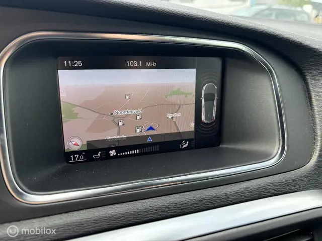 Volvo V40 2.0 T2 R-Design 2019 Benzine 16