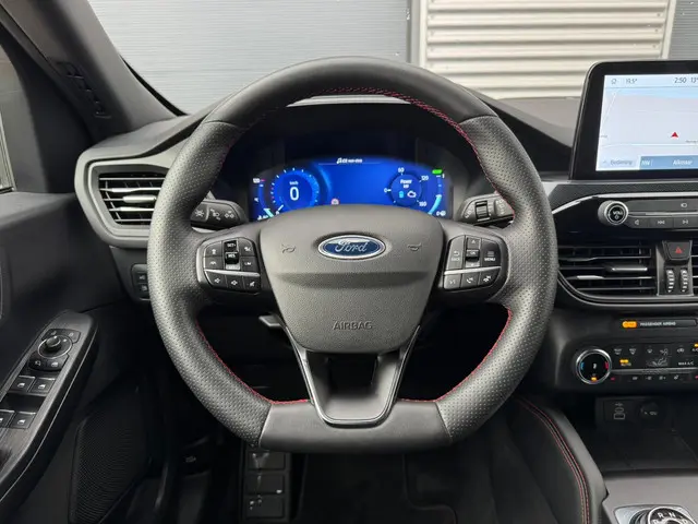 Ford Kuga 2.5 PHEV ST-Line X 2023 Hybride Benzine 10