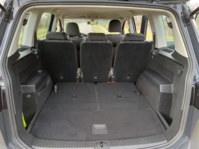 Volkswagen Touran TSI Comfortline 7-Pers. 2019 Benzine 35