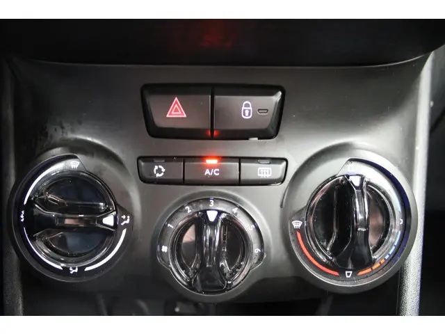 Peugeot 2008 1.2 PureTech Active 2016 Benzine 10