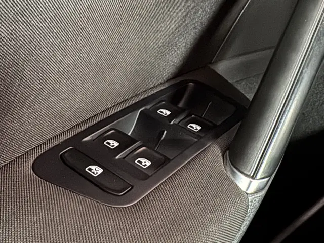 Volkswagen Golf 1.4 TSI Comfortline 2017 Benzine 36