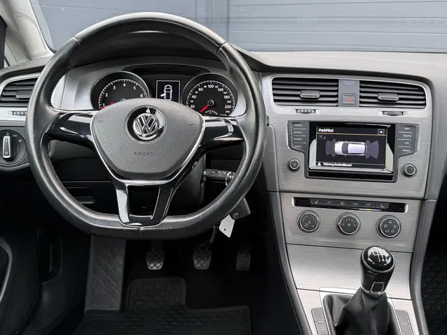 Volkswagen Golf 1.2 TSI Highline 2014 Benzine 3