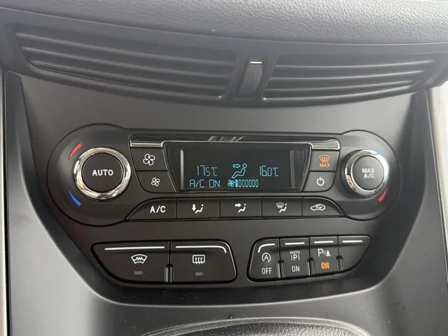 Ford Kuga 1.5 Titanium 2014 Benzine 15