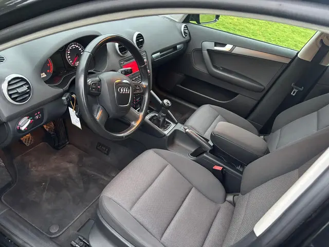 Audi A3 SPORTBACK 1.2 TFSI Attraction 2012 Benzine 9